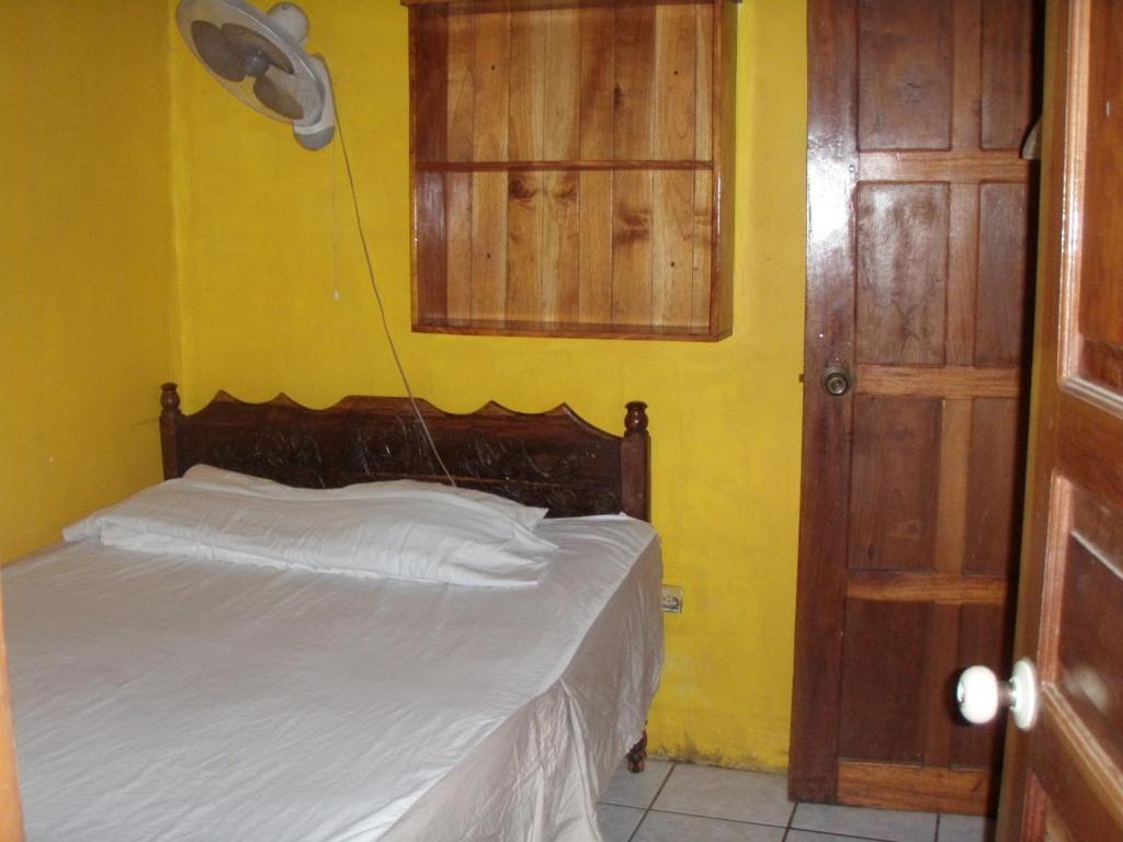 Hostal Brisas Y Olas San Juan del Sur Room photo